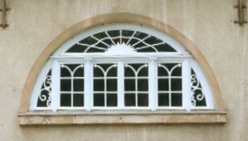 Schmuckfenster mit Sprossenwerk "Sonne" vom Tischler-Meister H-Lipp aus Möckern im Jerichower Land